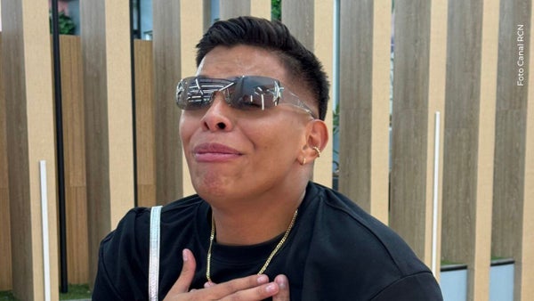 Emiro Navarro lloró al hablar de su papá en La casa de los famosos Colombia: "Nunca estuvo" Emiro Navarro lloró al hablar de su papá en La casa de los famosos Colombia: "Nunca estuvo"