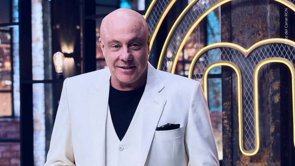 Jorge Rausch reveló que se sometió a tratamiento para recuperar su cabello