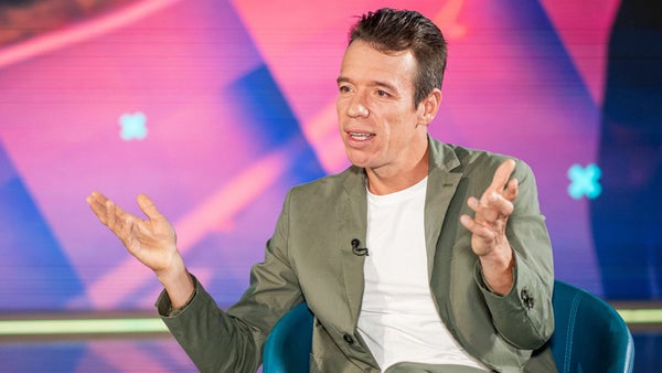 José Hernández llega al Movistar Arena con su conferencia "Cosechando Estrellas" José Hernández llega al Movistar Arena con su conferencia "Cosechando Estrellas"