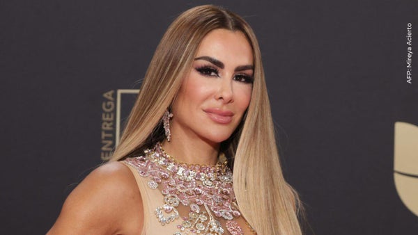 Ninel Conde mostró el gimnasio en el que entrena y exigente rutina de ejercicio Ninel Conde mostró el gimnasio en el que entrena y exigente rutina de ejercicio