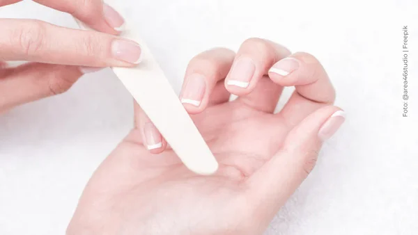 ¿Las uñas acrílicas causan cáncer? Expertos revelan los riesgos para la salud