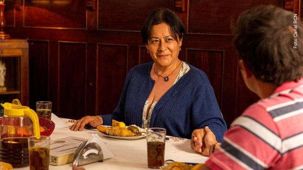 Alina Lozano y Jim Velásquez fueron captados dándose beso tras separación: video Alina Lozano y Jim Velásquez fueron captados dándose beso tras separación: video