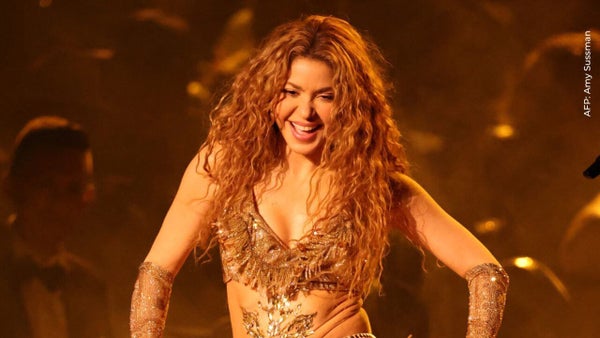 Mamá de Shakira conmovió al cantar “Antología” en concierto en Barranquilla Mamá de Shakira conmovió al cantar “Antología” en concierto en Barranquilla