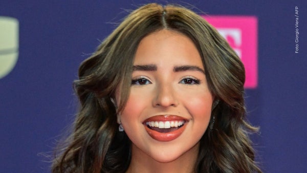 Abuchean a Ángela Aguilar tras aparecer en show de Steve Aoki: "Pongan a Cazzu" Abuchean a Ángela Aguilar tras aparecer en show de Steve Aoki: "Pongan a Cazzu"