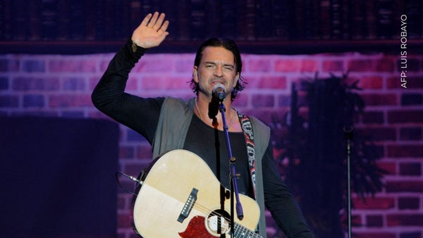 Ricardo Arjona presenta 'Seco' en un evento exclusivo en Miami