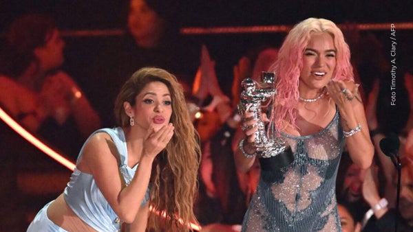 Shakira respondió el mensaje de Karol G: "Tenerte conmigo en el escenario"