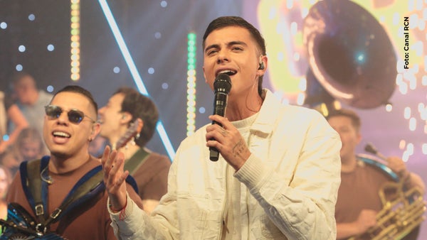 Nico Hernández presenta 'Hasta Aquí Nos Trajo El Río' junto a Sebastián Ayala Nico Hernández presenta 'Hasta Aquí Nos Trajo El Río' junto a Sebastián Ayala