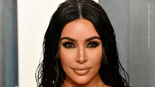 Kim Kardashian invade Nueva York con un inflable gigante y desata polémica Kim Kardashian invade Nueva York con un inflable gigante y desata polémica