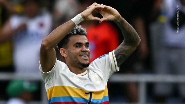 Luis Díaz iguala histórico récord en la Premier League: ¡Así reaccionaron sus fans! Luis Díaz iguala histórico récord en la Premier League: ¡Así reaccionaron sus fans!