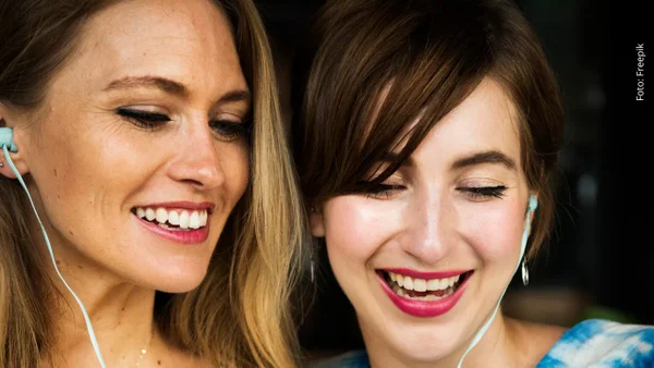 Estudio revela que hablar con mamá por teléfono reduce el estrés y mejora el ánimo Estudio revela que hablar con mamá por teléfono reduce el estrés y mejora el ánimo