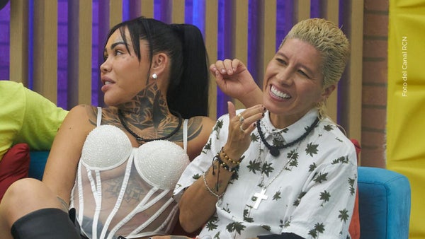 Lady Tabares contestó el teléfono de La casa de los famosos y sacó de la placa a Yina Calderón Lady Tabares contestó el teléfono de La casa de los famosos y sacó de la placa a Yina Calderón