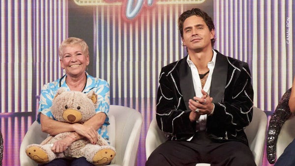 La Abuela y Santiago Arias se conectaron en vivo tras su salida en La casa de los famosos Colombia La Abuela y Santiago Arias se conectaron en vivo tras su salida en La casa de los famosos Colombia