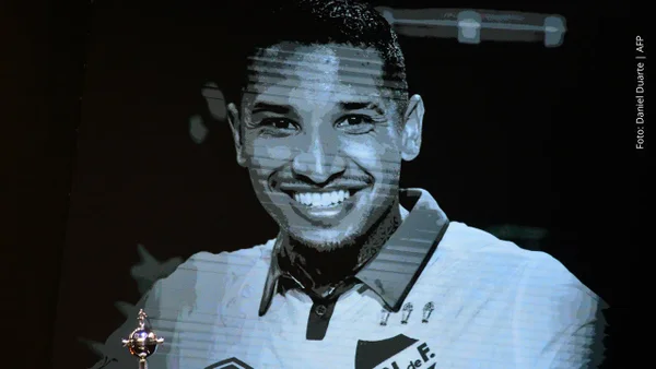 Síntomas de la arritmia cardíaca, causa de la muerte del futbolista Juan Izquierdo Síntomas de la arritmia cardíaca, causa de la muerte del futbolista Juan Izquierdo