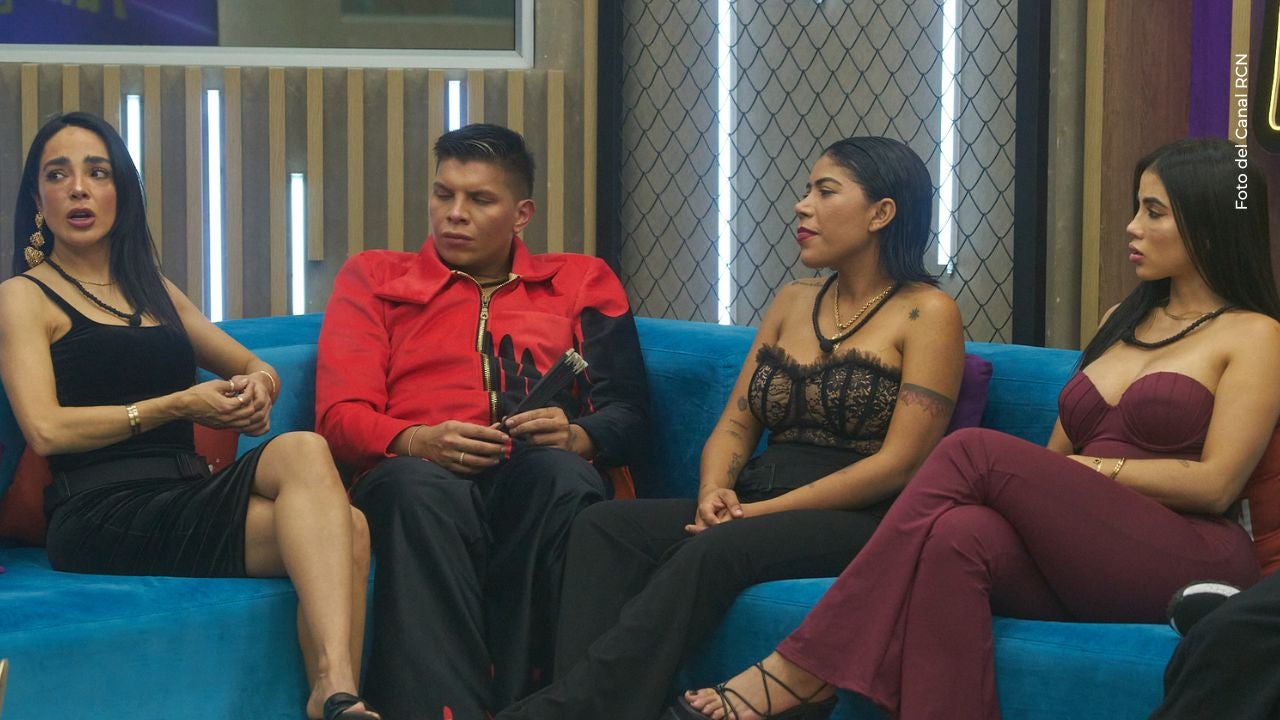 Karina se la juega por Manelyk y le ruega a La Jefa que no la saque de la casa