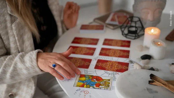 Horóscopo de Mhoni Vidente hoy, 16 de abril: predicciones astrológicas para cada signo