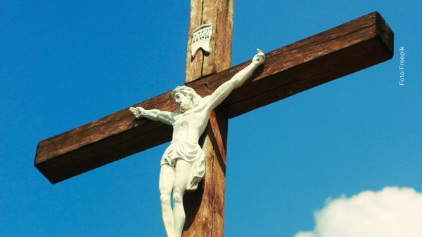Así se vería Jesús crucificado en la actualidad, según la inteligencia artificial
