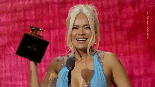 Karol G deslumbró con look para la premier de su documental en Medellín, así apareció