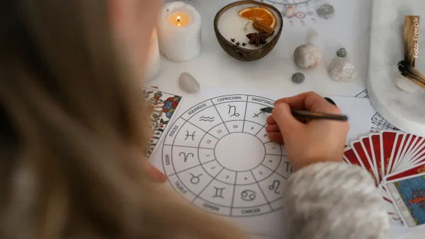 Horóscopo de Mhoni Vidente hoy, 2, 3, y 4 de mayo: predicciones astrológicas para ti