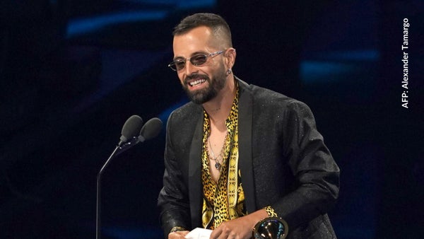 Mike Bahía se lleva el álbum del año en los Premios Nuestra Tierra 2025 Mike Bahía se lleva el álbum del año en los Premios Nuestra Tierra 2025
