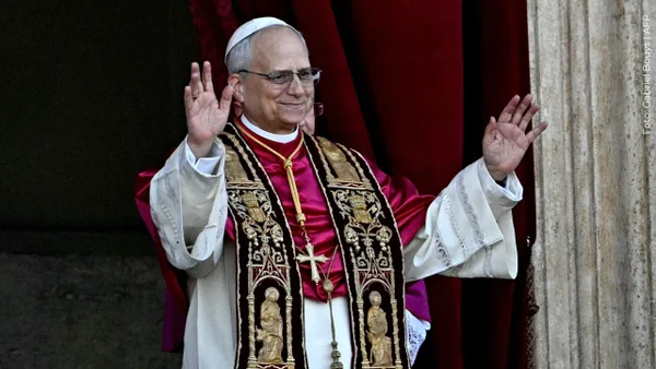 Mhoni Vidente enciende las alarmas por el papa León XIV: “Vienen cambios muy fuertes”