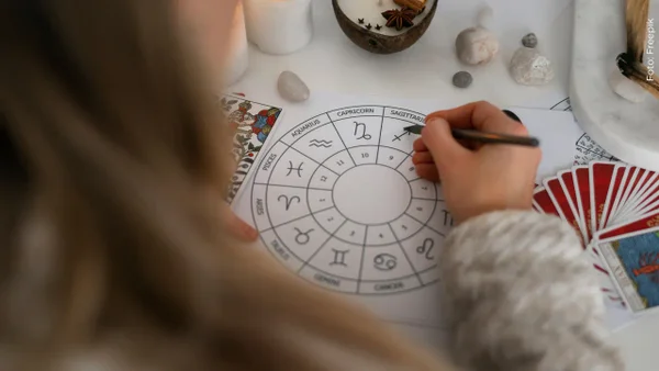 Horóscopo de Mhoni Vidente hoy, 13 de mayo: amor, cambios y señales del destino