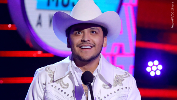 Christian Nodal revela por qué no colabora con otros artistas, ¿celos de Ángela? Christian Nodal revela por qué no colabora con otros artistas, ¿celos de Ángela?