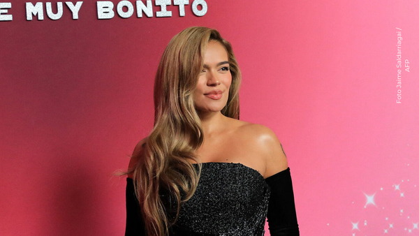 Karol G enseña viral coreografía para bailar la canción 'Tropicoqueta'| VIDEO Karol G enseña viral coreografía para bailar la canción 'Tropicoqueta'| VIDEO