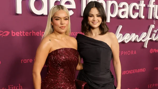 Karol G y Selena Gomez sorprendieron con confesiones durante reciente charla Karol G y Selena Gomez sorprendieron con confesiones durante reciente charla