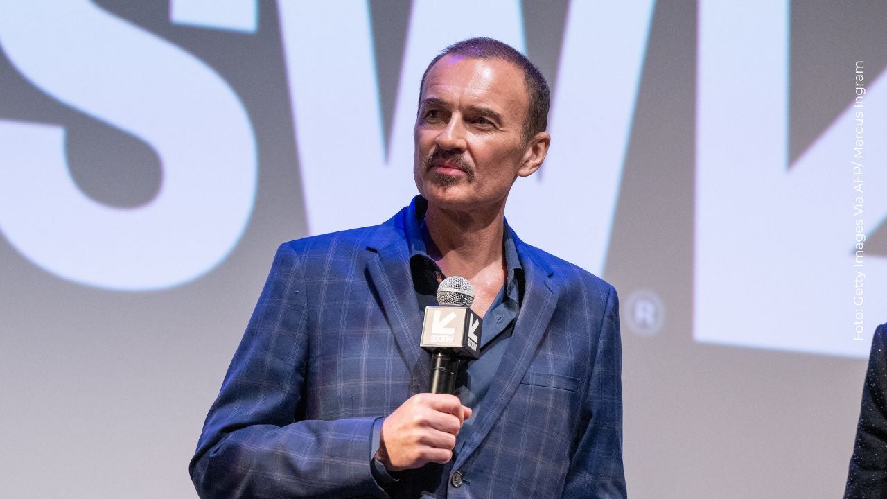 Julian McMahon en el estreno de 'El Surfista'