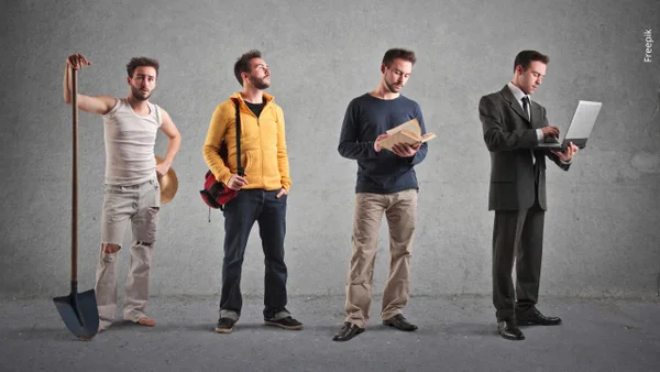 Empleado fue descubierto con cuatro trabajos al mismo tiempo y causa revuelo Empleado fue descubierto con cuatro trabajos al mismo tiempo y causa revuelo