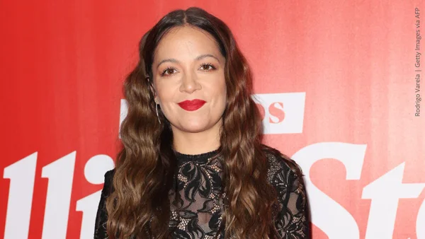 Natalia Lafourcade revela su embarazo con emotivas fotos en medio de su gira mundial