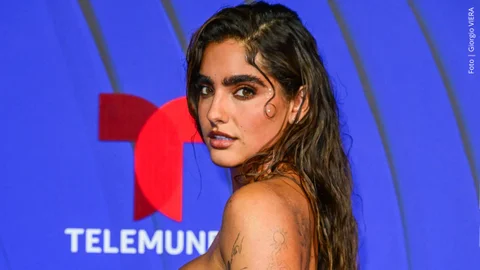 Isabella Ladera asiste a los Premios Billboard de la Música Latina 2024.