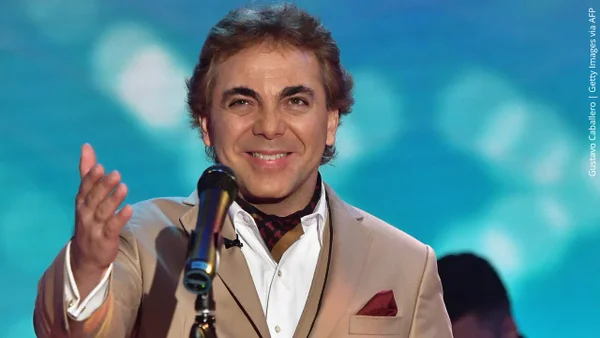 Cristian Castro revela que aún toma leche en tetero y causa revuelo en redes sociales