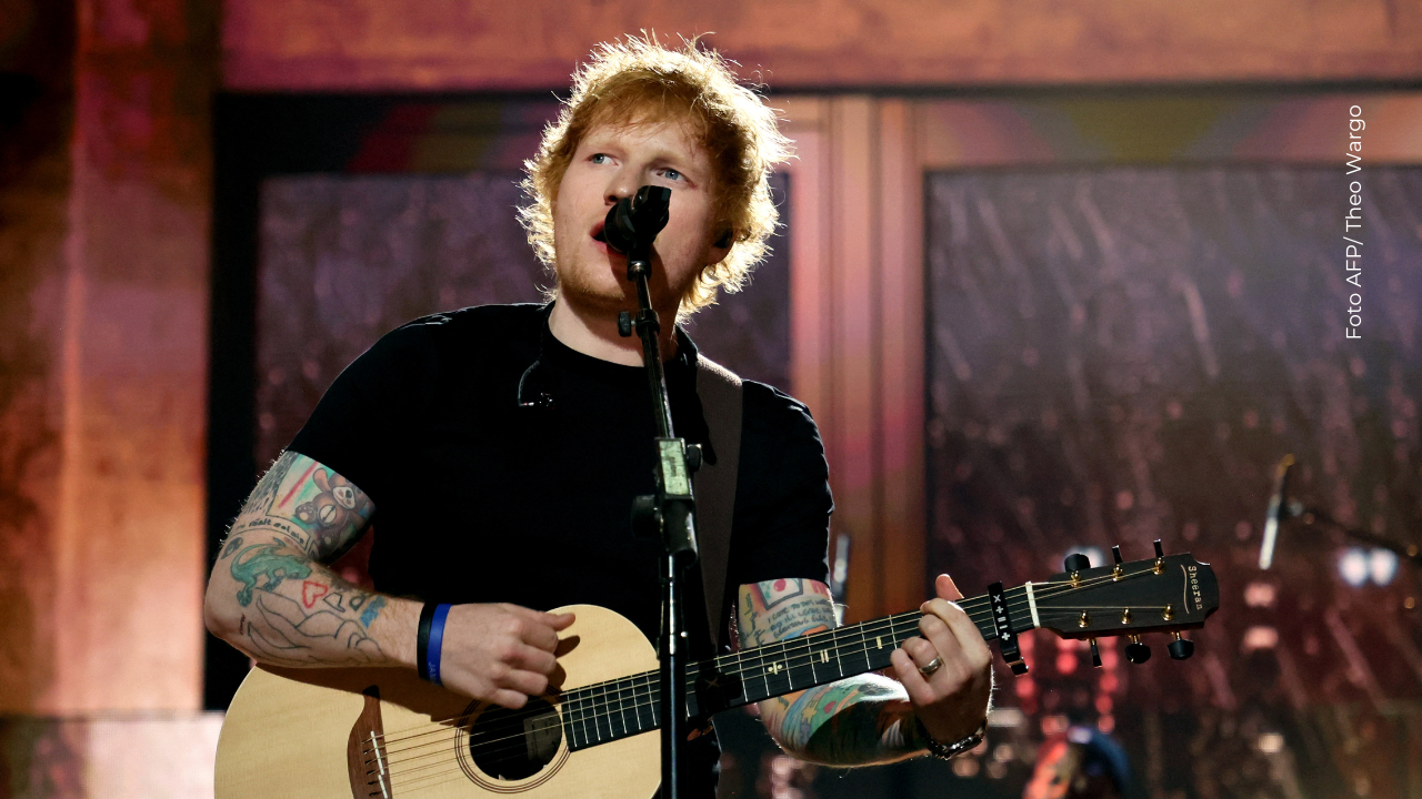 Ed Sheeran cumplió uno de sus mayores sueños al compartir escenario con sus ídolos de adolescencia.