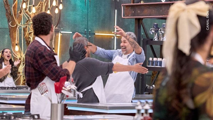 Ricardo Vesga y Mario Alberto Yepes ganan en MasterChef Celebrity Ricardo Vesga y Mario Alberto Yepes en MasterChef Celebrity