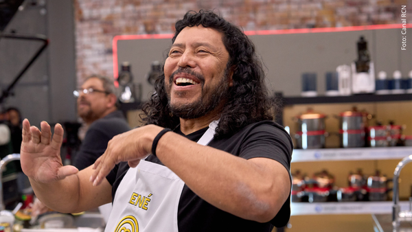 El video del beso de Higuita e Hinestroza que desató risas en redes El video del beso de Higuita e Hinestroza que desató risas en redes