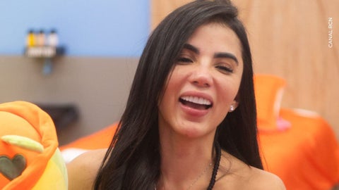 Karina García en su casa
