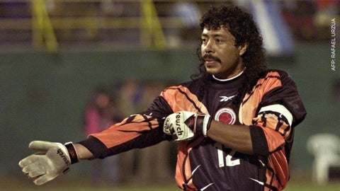 Estas fueron las atajadas más icónicas de René Higuita