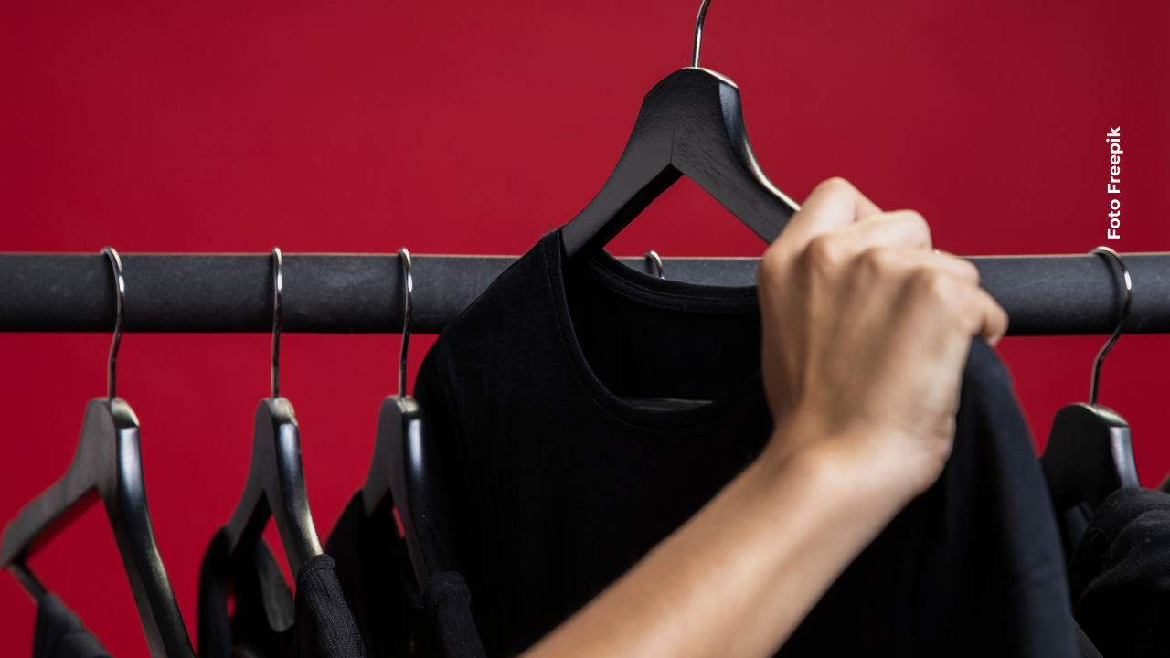 Ropa de color negro