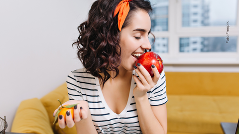 Comer manzanas no solo es saludable, también puede ayudarte a prevenir la hipertensión.