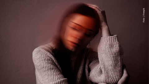 Mujer desconsolada