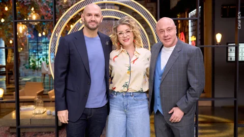 HOY en MasterChef Celebrity Colombia los participantes enfrentan la caja misteriosa por parejas del capítulo 25.