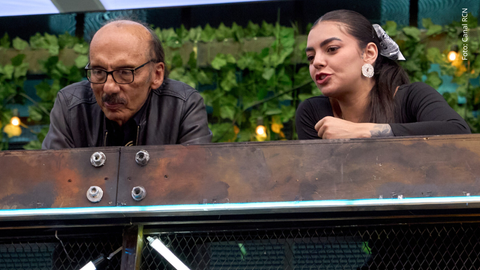 Valentina Taguado y Jorge Herrera en el balcón de MasterChef Celebrity 2025.