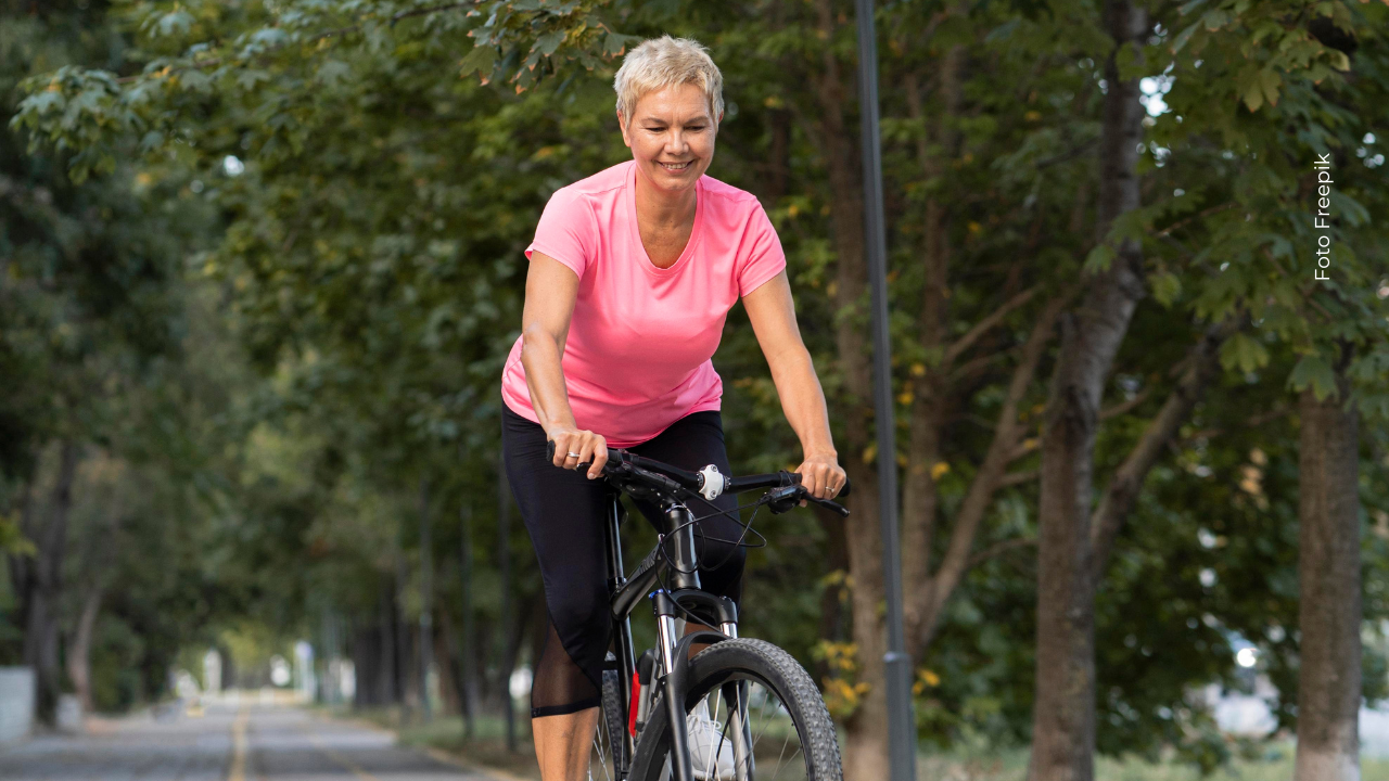 Montar bicicleta