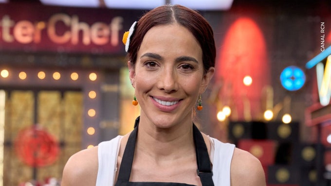 violeta-bergonzi-recibe-reconocimiento-periodista