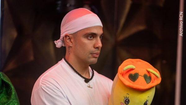 Exnovia de Altafulla publicó romántico video junto a él y le envió mensaje a Karina Exnovia de Altafulla publicó romántico video junto a él y le envió mensaje a Karina