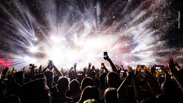 Hamilton debutará en la apertura de Premios Juventud con su álbum Afrorockstar