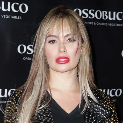 Sara Uribe reaparece con nuevo look y sorprende en redes sociales FOTOS