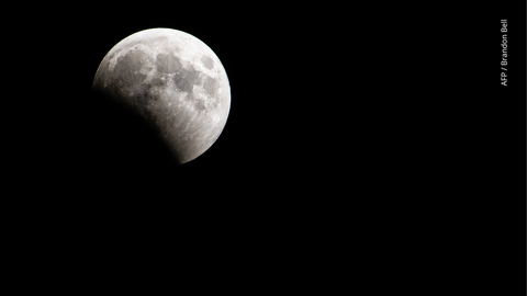 La Luna es fotografiada.