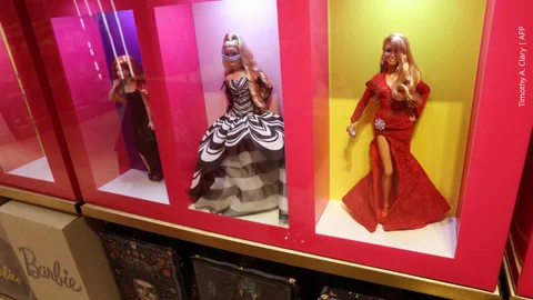 Mueren diseñadores de Barbie en accidente en Italia y esto es lo que se sabe